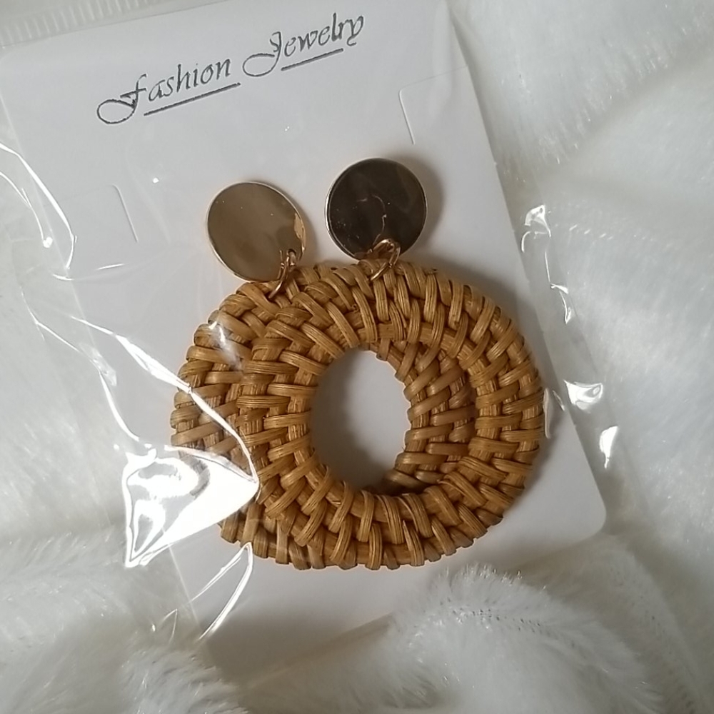 💐3/$9! Rattan earrings